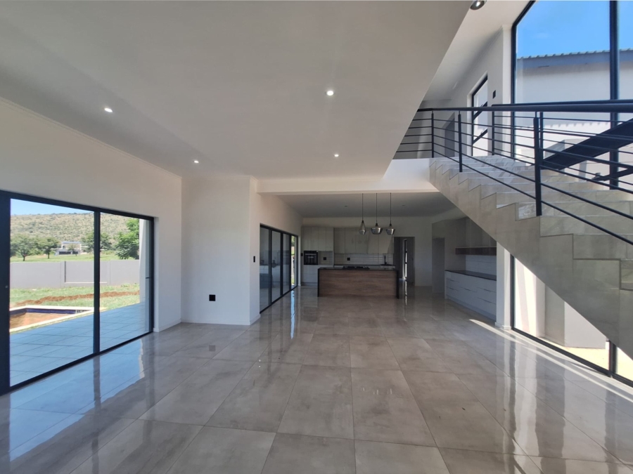 To Let 4 Bedroom Property for Rent in Redstone Private Country Estate North West